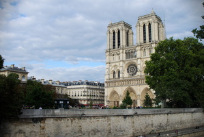 Notre-Dame postcard